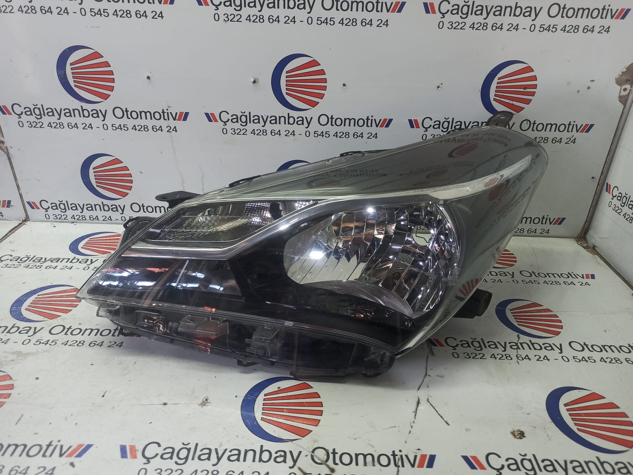 2014 Toyota Auris sol far 